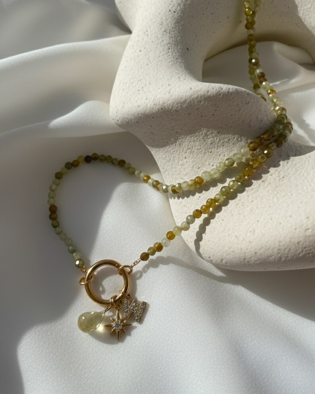 Halskette Charm Green Garnet