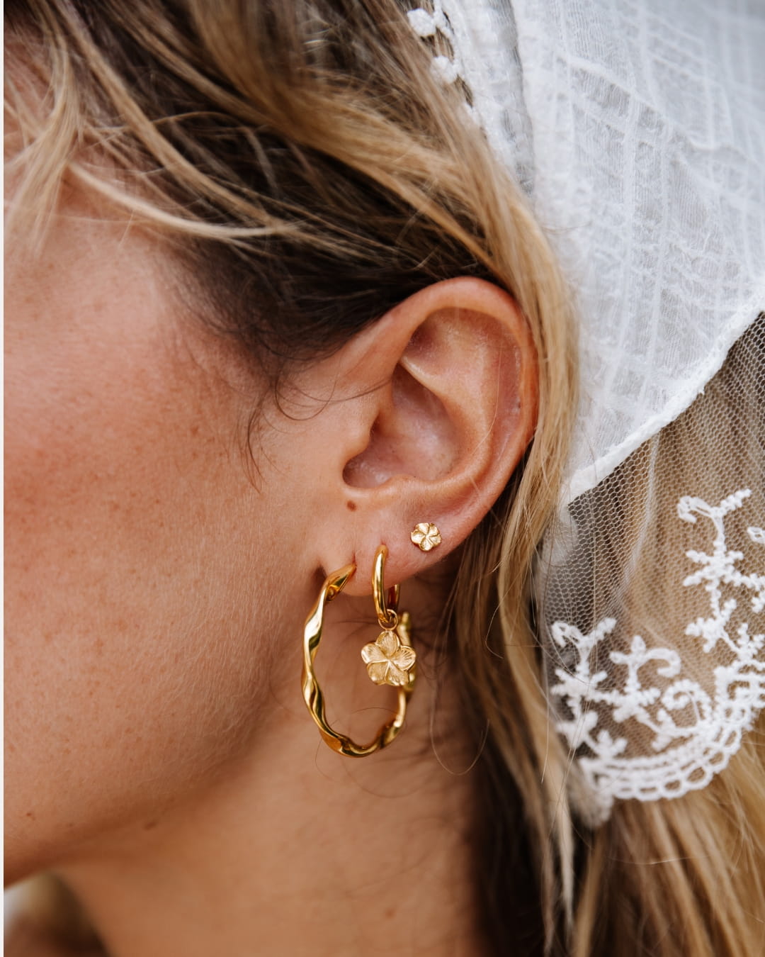 Ohrringe Charm Frangipani