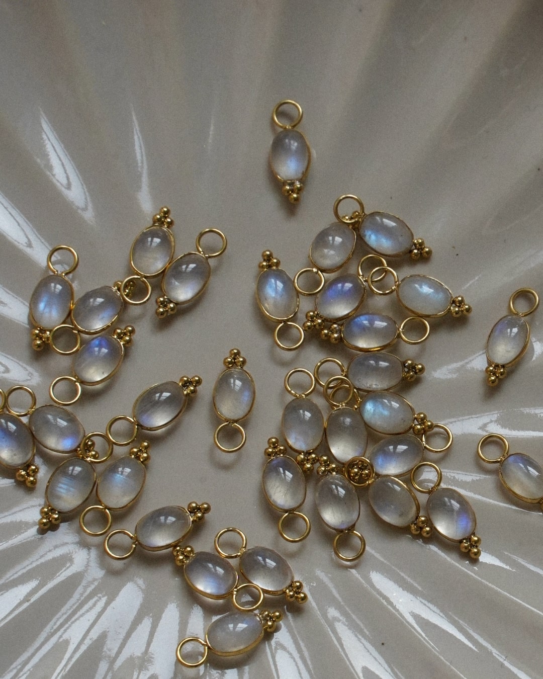 Ohrringe Charm Moonstone