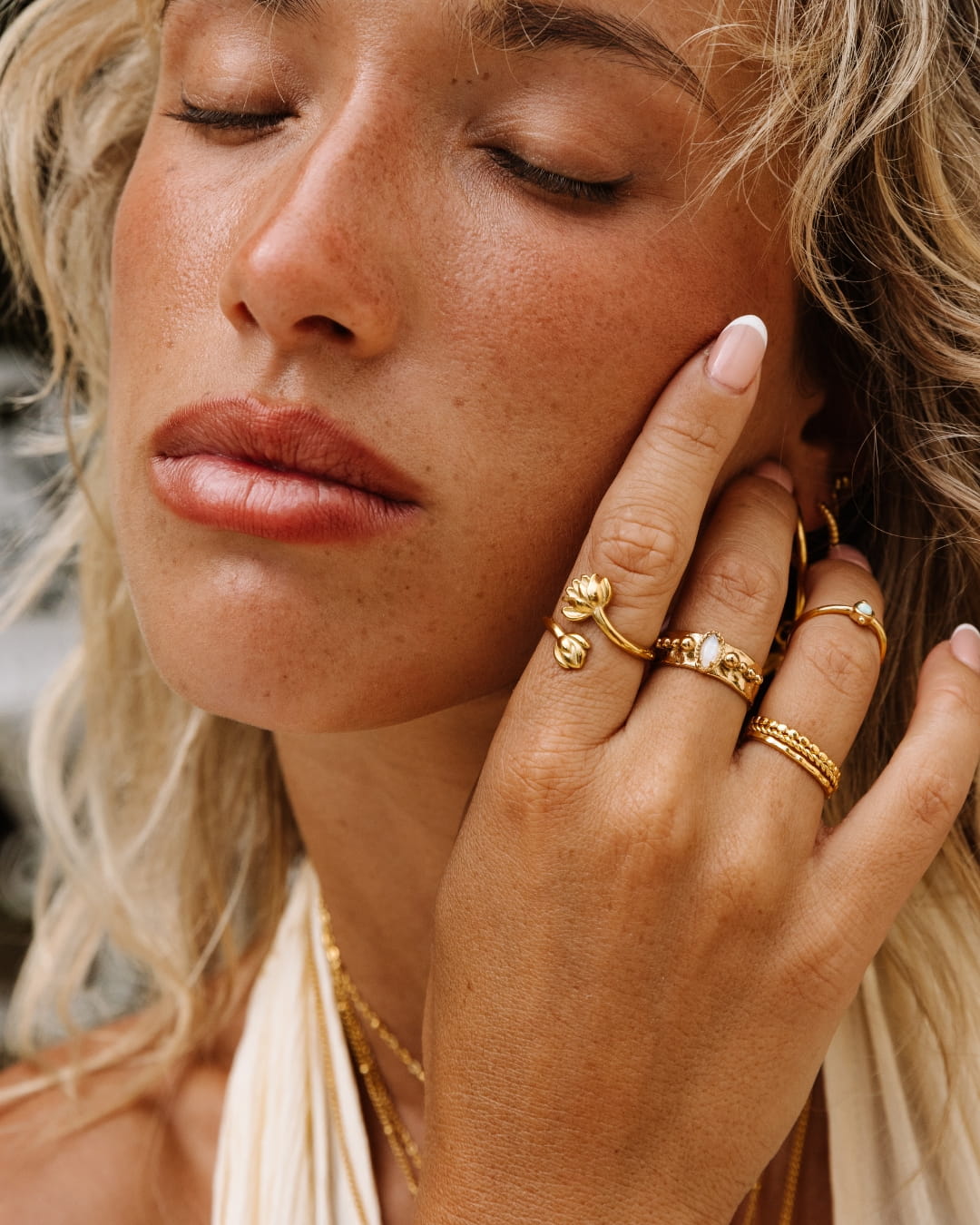 Ring Lotus